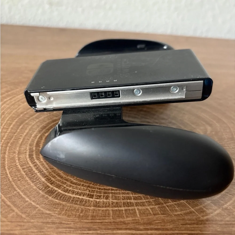 Nintendo Switch Joy-Con Comfort Grip Controller Holder OEM Black - Used